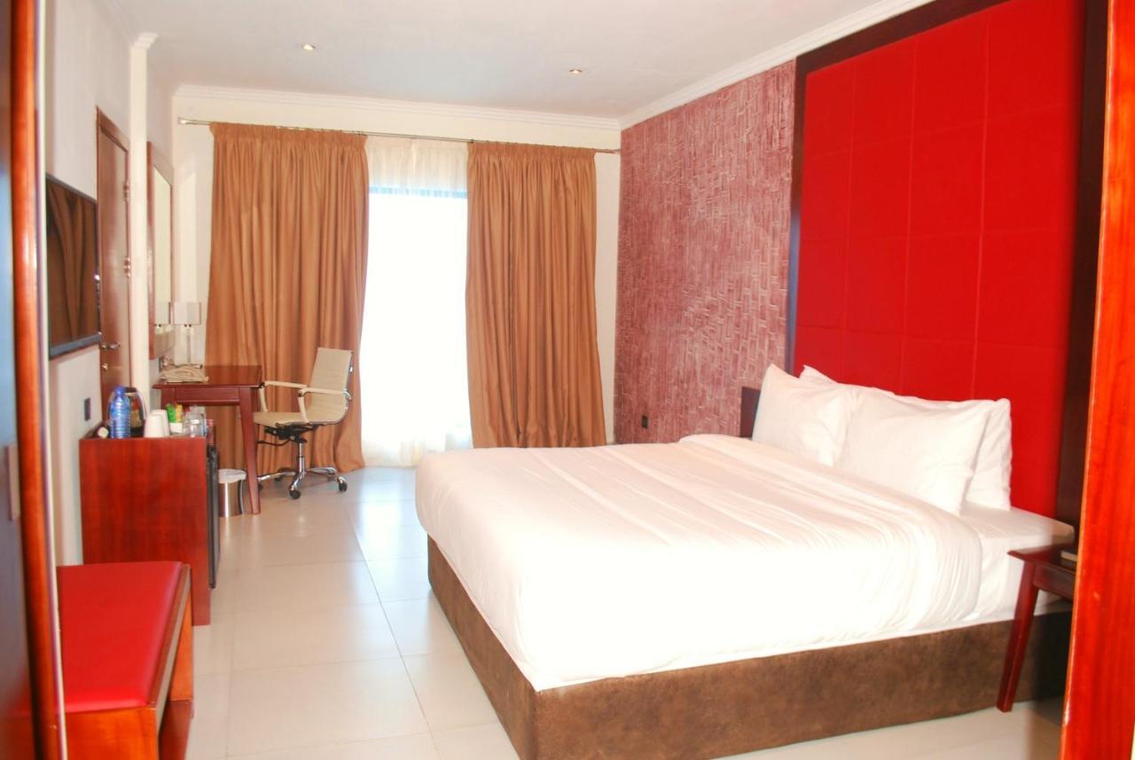 Best Western Plus Serene Atlantic Hotel Sekondi-Takoradi Екстер'єр фото