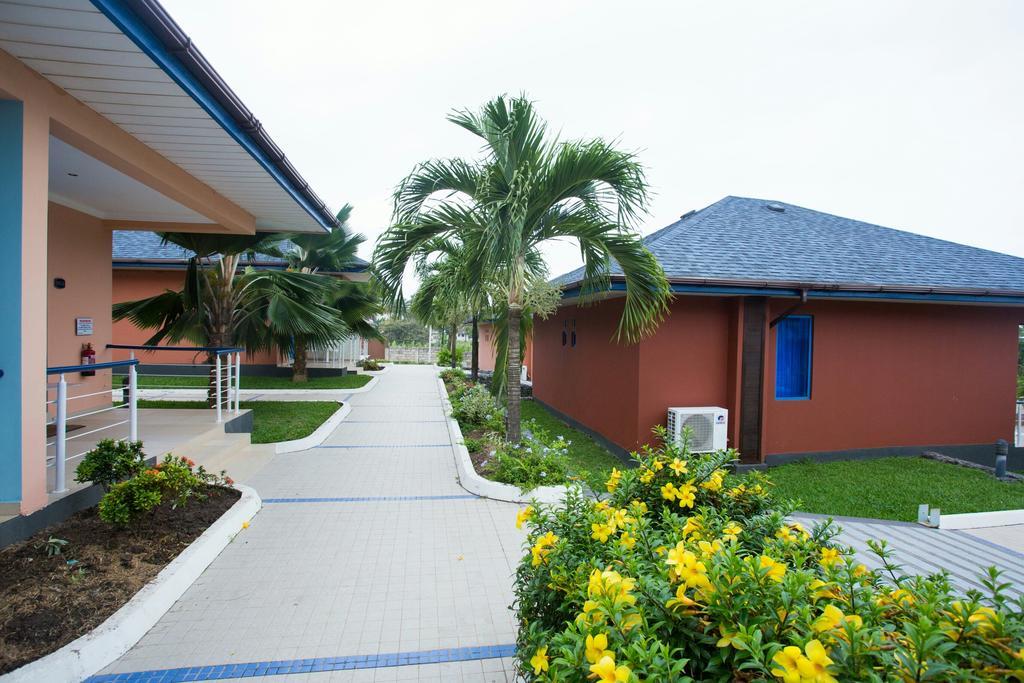Best Western Plus Serene Atlantic Hotel Sekondi-Takoradi Екстер'єр фото