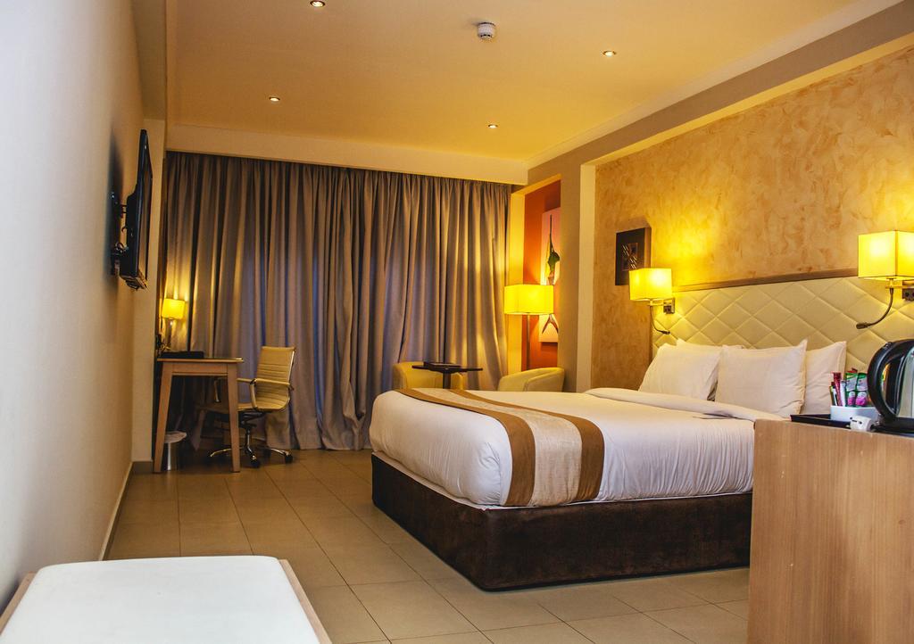 Best Western Plus Serene Atlantic Hotel Sekondi-Takoradi Екстер'єр фото