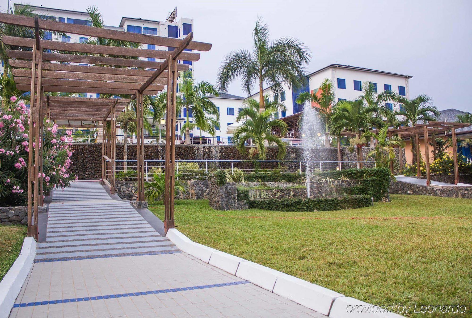 Best Western Plus Serene Atlantic Hotel Sekondi-Takoradi Екстер'єр фото