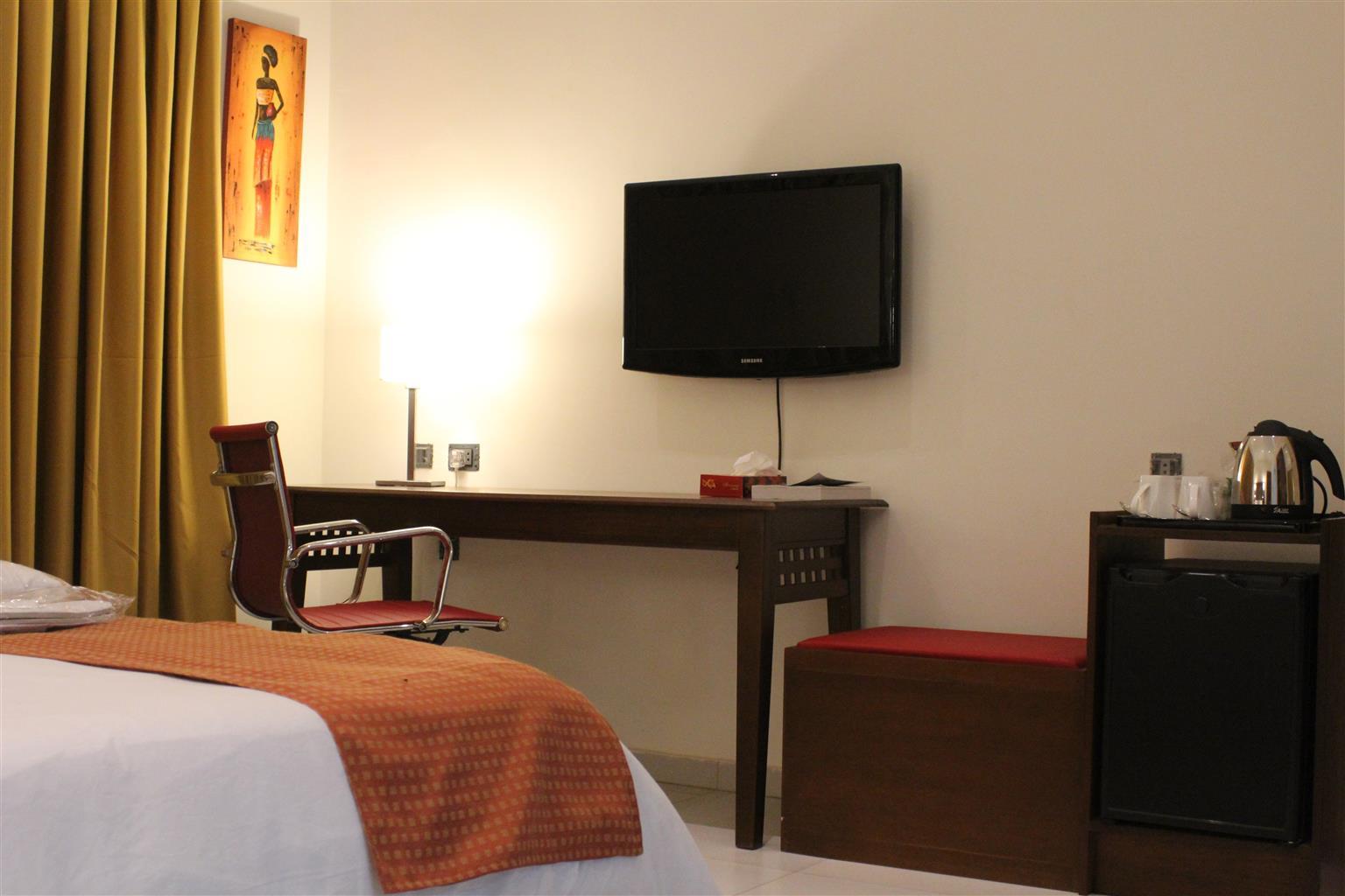 Best Western Plus Serene Atlantic Hotel Sekondi-Takoradi Екстер'єр фото