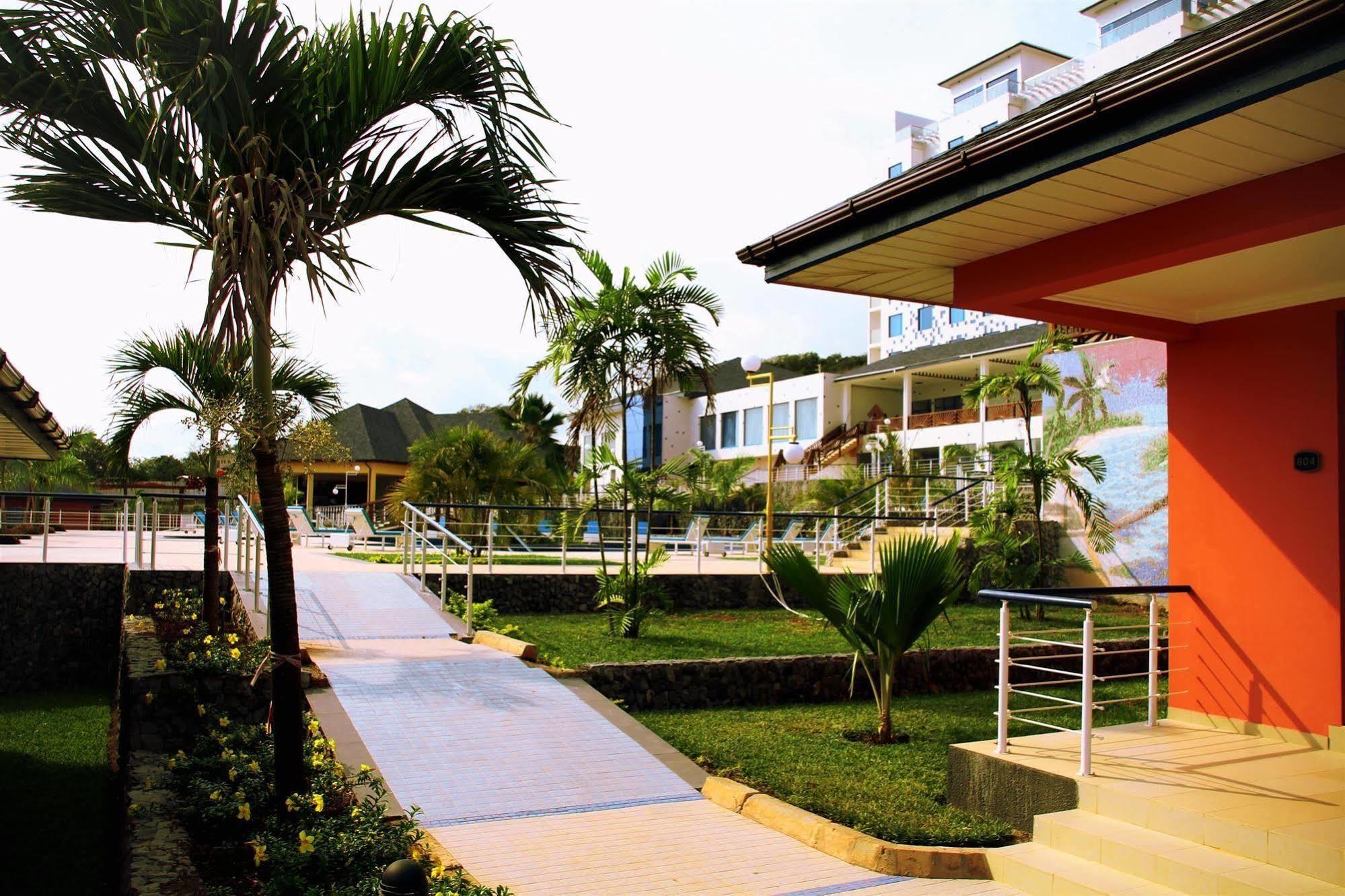 Best Western Plus Serene Atlantic Hotel Sekondi-Takoradi Екстер'єр фото